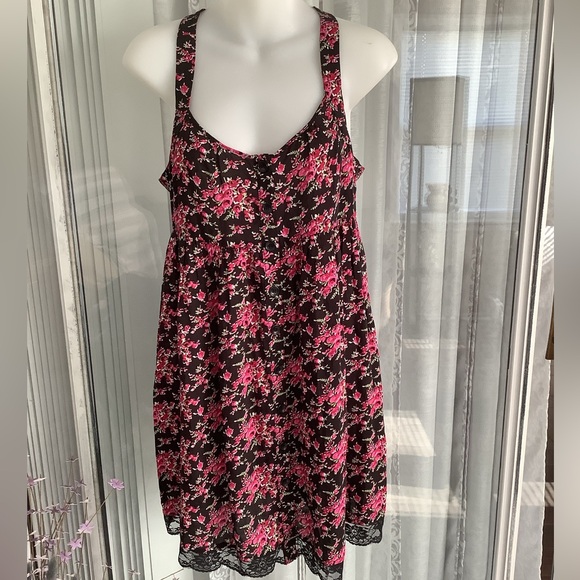 Forever 21 Dresses & Skirts - FOREVER 21 FLORAL LACE DRESS